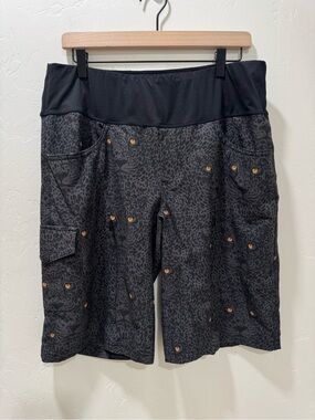 Shredly MTB CURVY SHORT: The LAYLA Women's 14 Mountain Biking Outdoor Bermuda